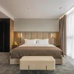 Silver Aparthotel 4*