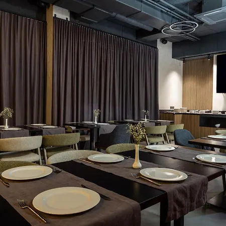 Silver Aparthotel Truskavets