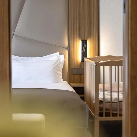 Silver Aparthotel 3*