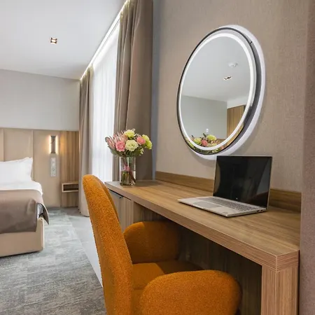 Silver Aparthotel Truskavec