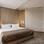 Silver Aparthotel 4*